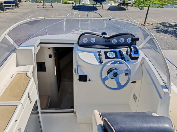 LEXSIA XS 23I Day Cruiser – Image 6