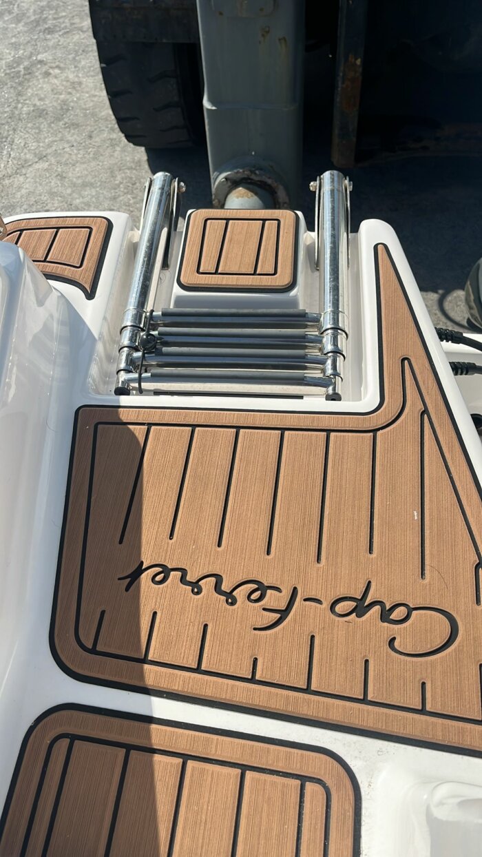 B2 MARINE CAP FERRET 702 SUN DECK Day Cruiser – Image 11