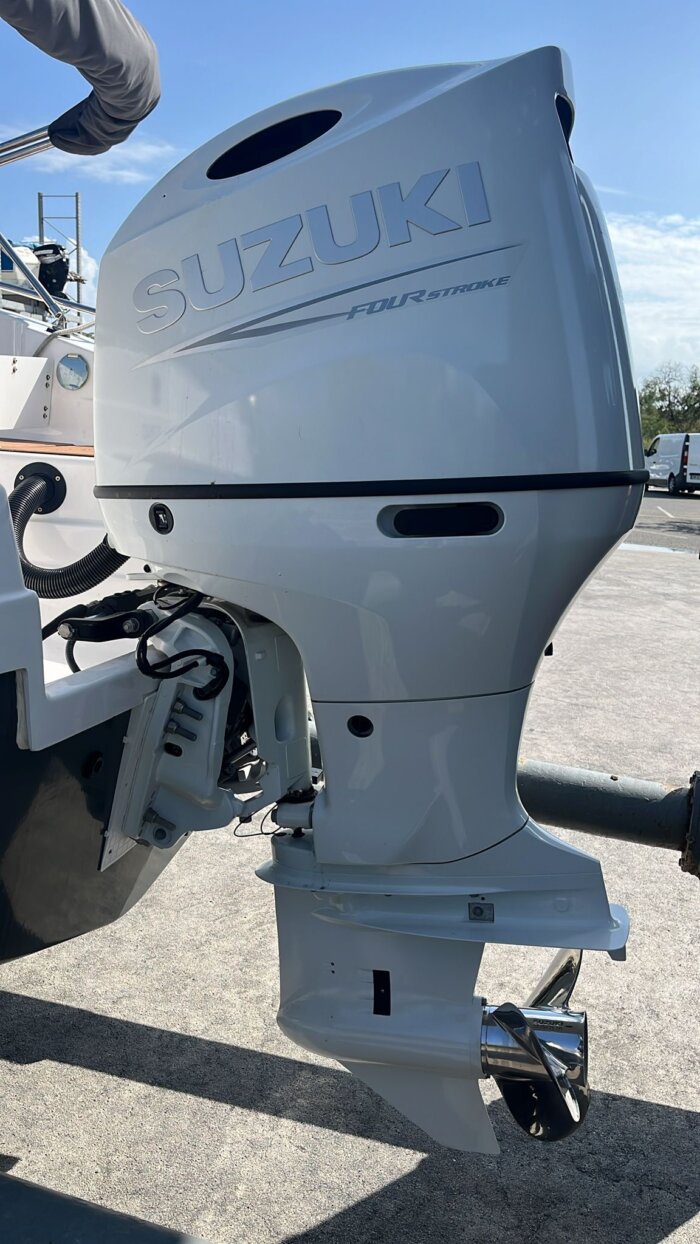 B2 MARINE CAP FERRET 702 SUN DECK Day Cruiser – Image 3