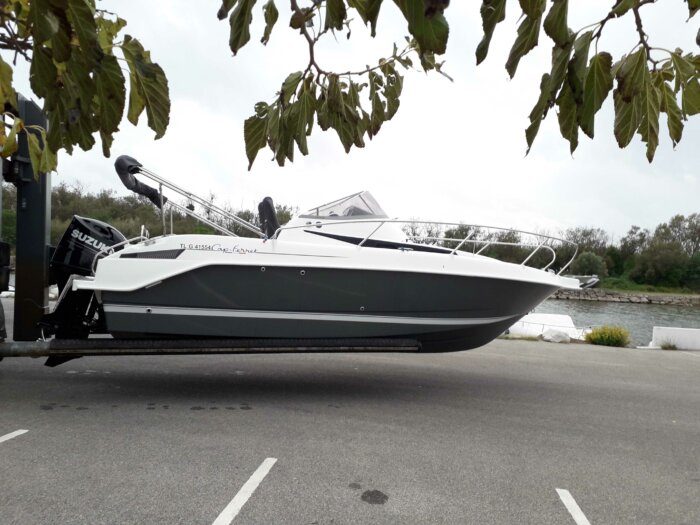 B2 MARINE Cap-Ferret 752 Cruiser SERIE II Cabin Cruiser