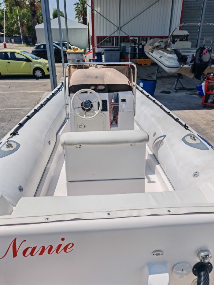 SELVA MARINE D 600 Pneumatique