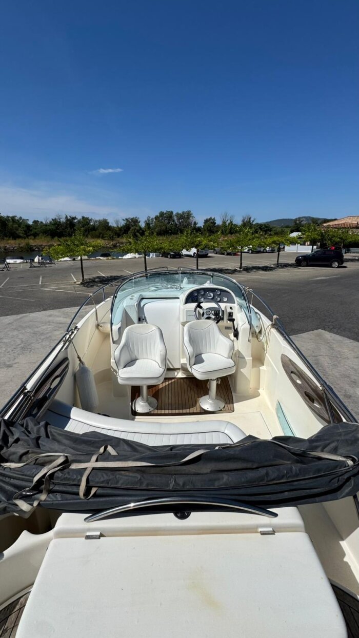 RIO 750 DAY CRUISER Cabin Cruiser – Image 8