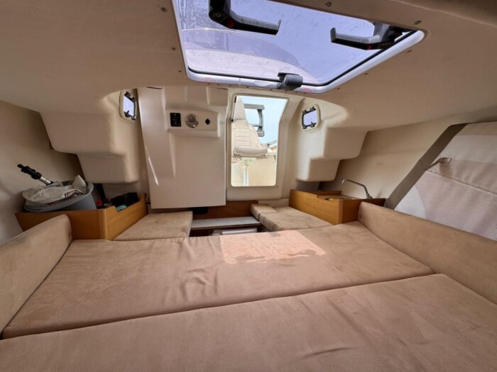 B2 MARINE CAP FERRET 672 SUN DECK – Image 11