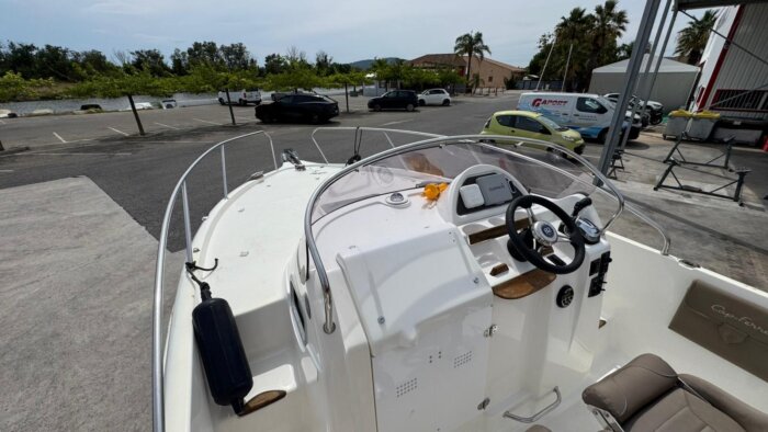 B2 MARINE CAP FERRET 672 SUN DECK – Image 9